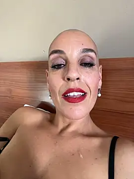 emprexkala Show in webcam