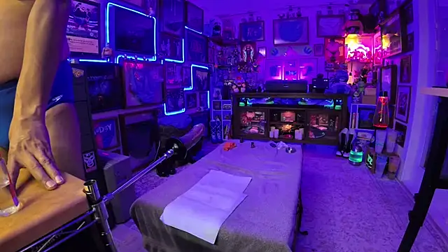 Briefs_bud Webcamshow