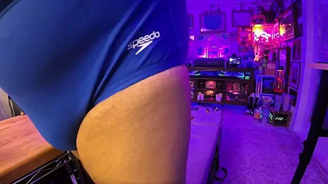 Briefs_bud 网络视讯表演