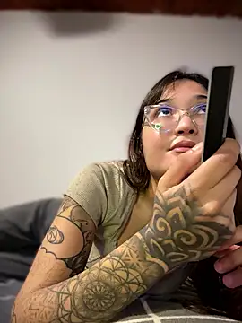 LunaXuann Live chat-huone