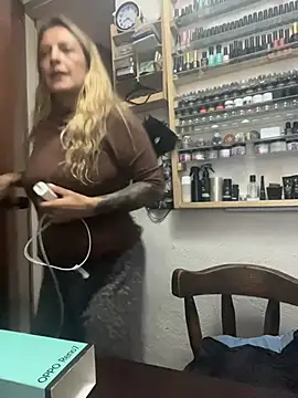 Katt-findom Pertunjukan Webcam