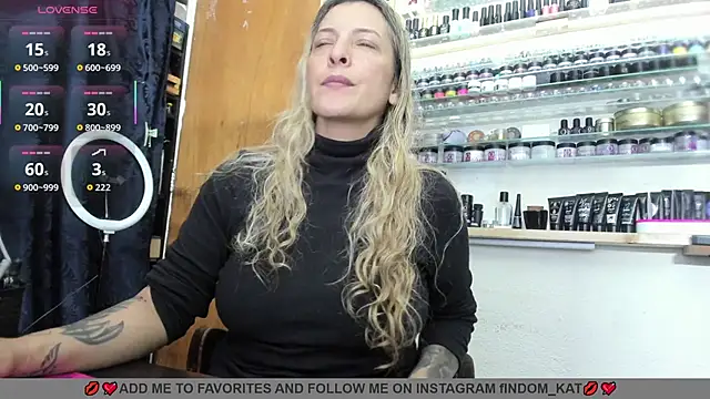 Katt-findom: απευθείας συνομιλία ΧΧΧ
