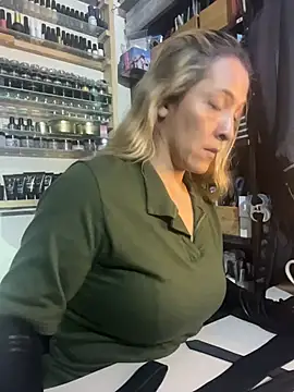 Katt-findom 网络视讯表演