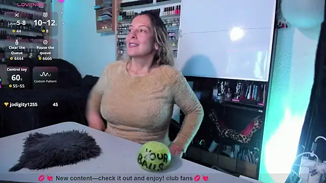 FEM-FINDOMKATT Webcam-Show