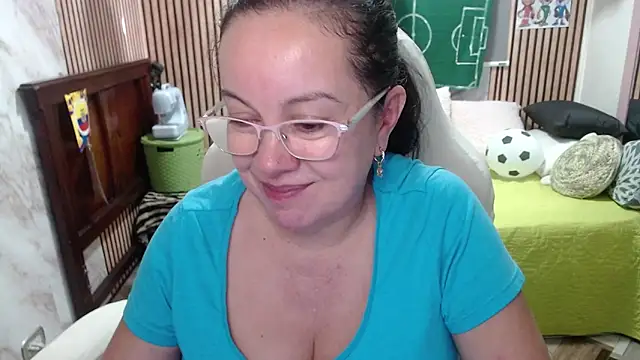 Sonialorens_ Adlı Modelin Canlı XXX Sohbeti
