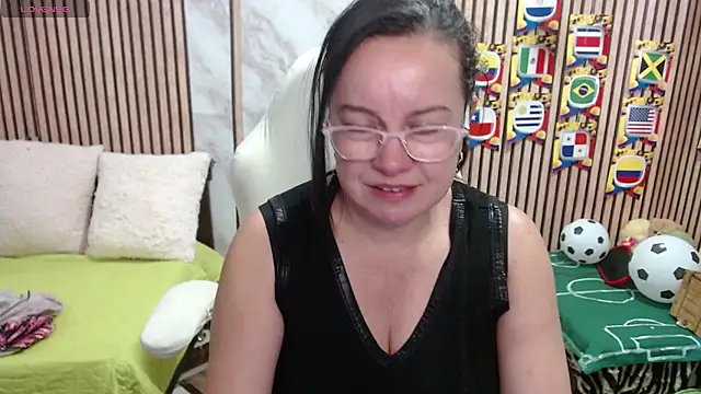 Sonialorens_'s Live XXX Chat