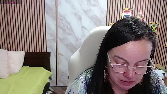 Sonialorens_'s Live XXX Chat