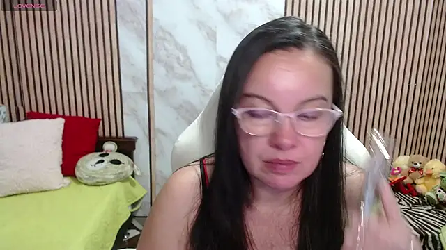 Sonialorens_'s Live XXX Chat