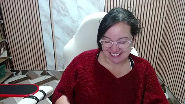Sonialorens_ Chat XXX in diretta