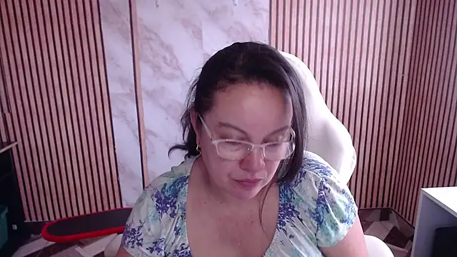 Sonialorens_'s Live XXX Chat