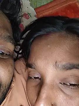 BabuCouple's Live XXX Chat