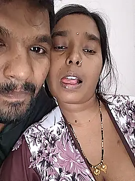 Show modela BabuCouple na web-kameri