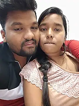 BabuCouple: διαδικτυακό σόου στην κάμερα