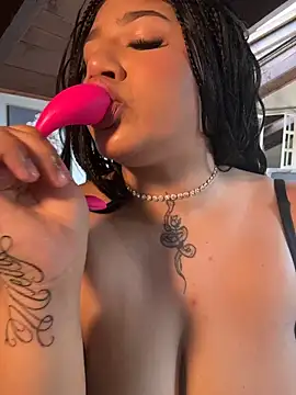 SashaLiciosa_: διαδικτυακό σόου στην κάμερα