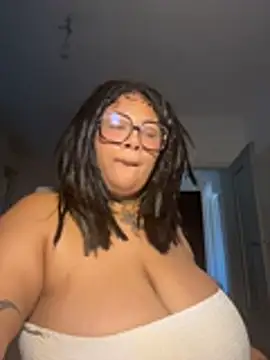Chat XXX en directo de SashaLiciosa_