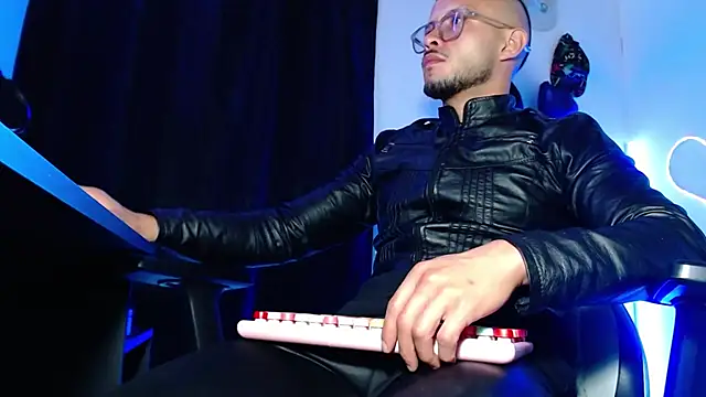 sebastian_horny Webcam Show