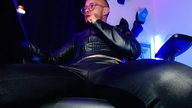 sebastian_horny ওয়েবক্যাম শো