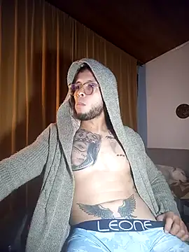 sebastian_horny 라이브 XXX 채팅