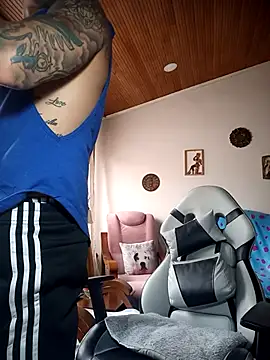 sebastian_horny Adlı Modelin Web Kamerası Şovu
