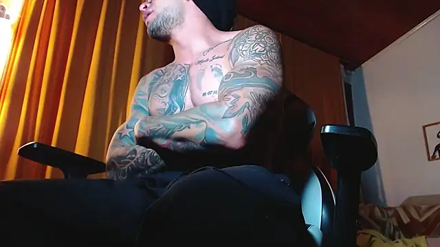 sebastian_horny Show Webcam