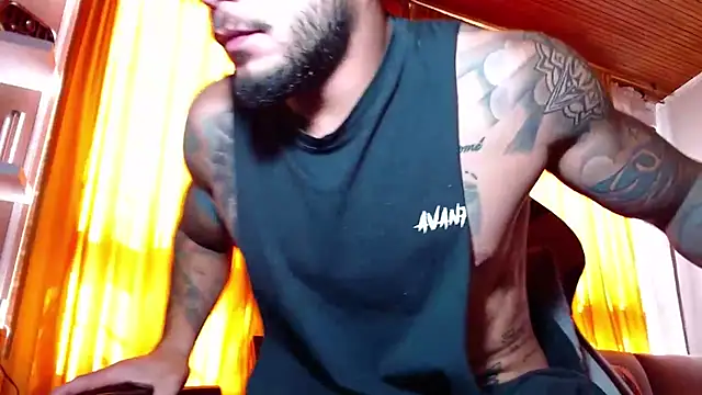 sebastian_horny: διαδικτυακό σόου στην κάμερα