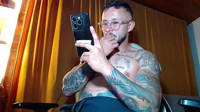 sebastian_horny ওয়েবক্যাম শো