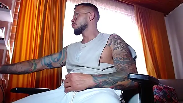 Show modela sebastian_horny na web-kameri