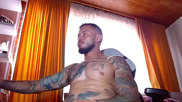sebastian_horny: вебкам-шоу