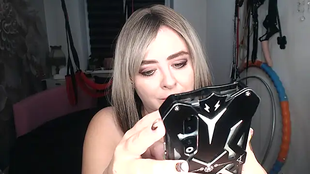 Pokazy przed kamerką – MISSgoddessMARIA