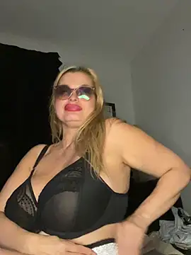 DivaVonTease's Live XXX Chat