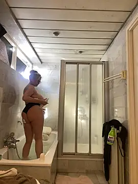 Chat +18 de DivaVonTease ao vivo