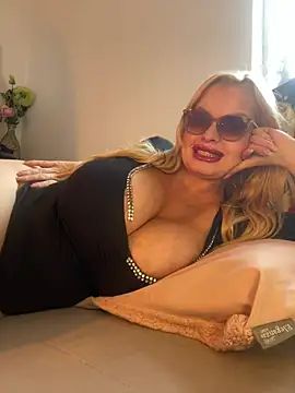 XXX chat uživo modela DivaVonTease