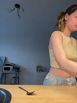 MaryHiggins Adlı Modelin Canlı XXX Sohbeti