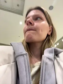 XXX chat uživo modela MaryHiggins