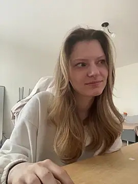 XXX chat uživo modela MaryHiggins