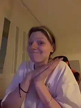 MaryHiggins XXX чат на живо