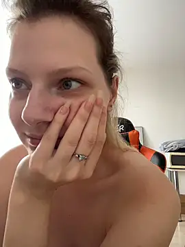 MaryHiggins' Live XXX Chat