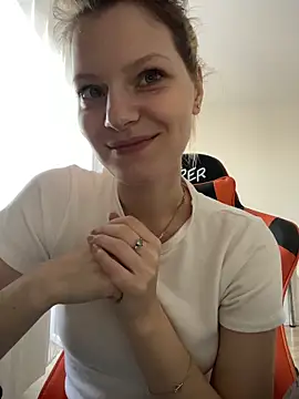MaryHiggins Live XXX-Chat
