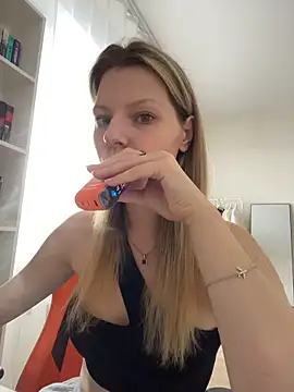 MaryHiggins Live XXX-chat