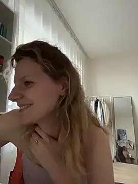 XXX chat uživo modela MaryHiggins