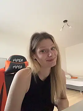 MaryHiggins Chat XXX live