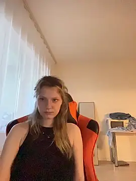 MaryHiggins Adlı Modelin Canlı XXX Sohbeti