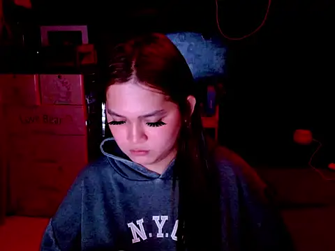 Lianneeeeee1 网络视讯表演