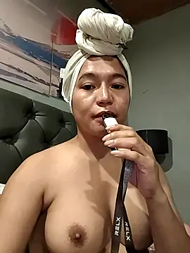 Pokazy przed kamerką – trans4cock12345