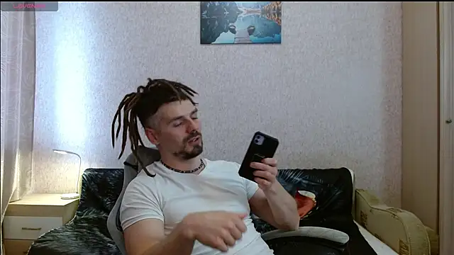 Aestheticguy101 Adlı Modelin Canlı XXX Sohbeti