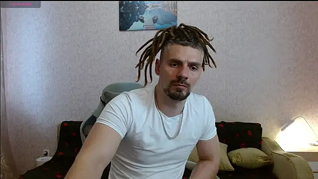 Aestheticguy101: διαδικτυακό σόου στην κάμερα