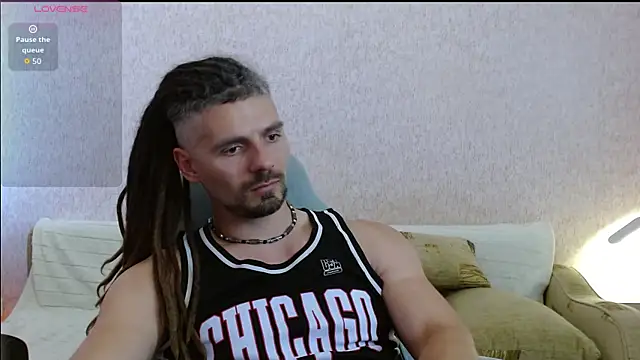 Aestheticguy101 Show Webcam