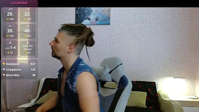 Aestheticguy101 网络视讯表演