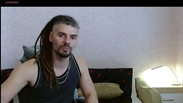 Aestheticguy101 网络视讯表演