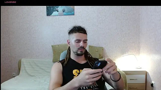 Aestheticguy101: διαδικτυακό σόου στην κάμερα